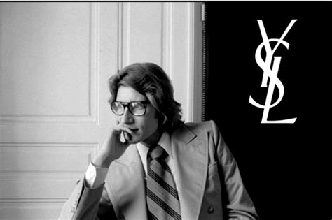 stilisti italiani su ysl|I look iconici di Yves Saint Laurent: la storia che c'è dietro..